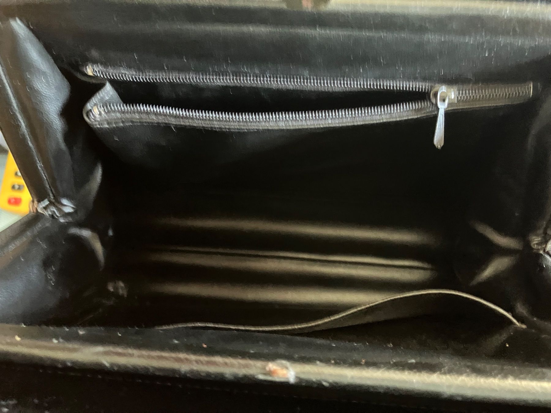 Borse da donna: Sac à main noir Lady  élégant, – Usato da Peseux venduto da Cresus27 5