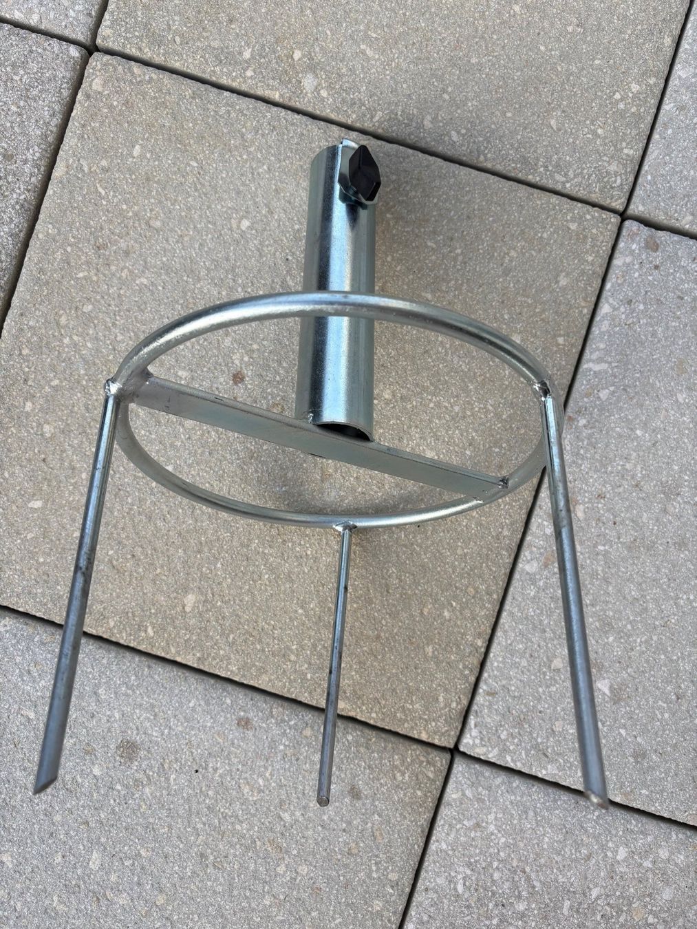 Ombrelloni: Sonnenschirm mit Rasensockel – Usato da Sulz AG venduto da sauber011 4