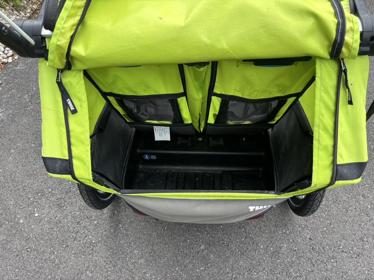 Thule Anhänger: Thule Chariot Cross 2 + ski set – Gebraucht aus Yverdon-les-Bains von fla_wf2w 3