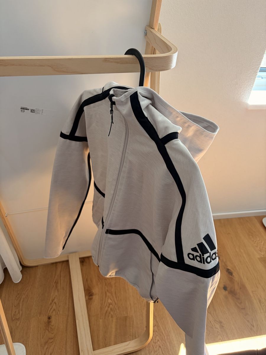 Giacche: Double Sided Adidas Jacket – Nuovo (secondo la descrizione) da Horgen venduto da hll_5pd9