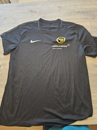 yb t-shirt neu nie getragen gr L