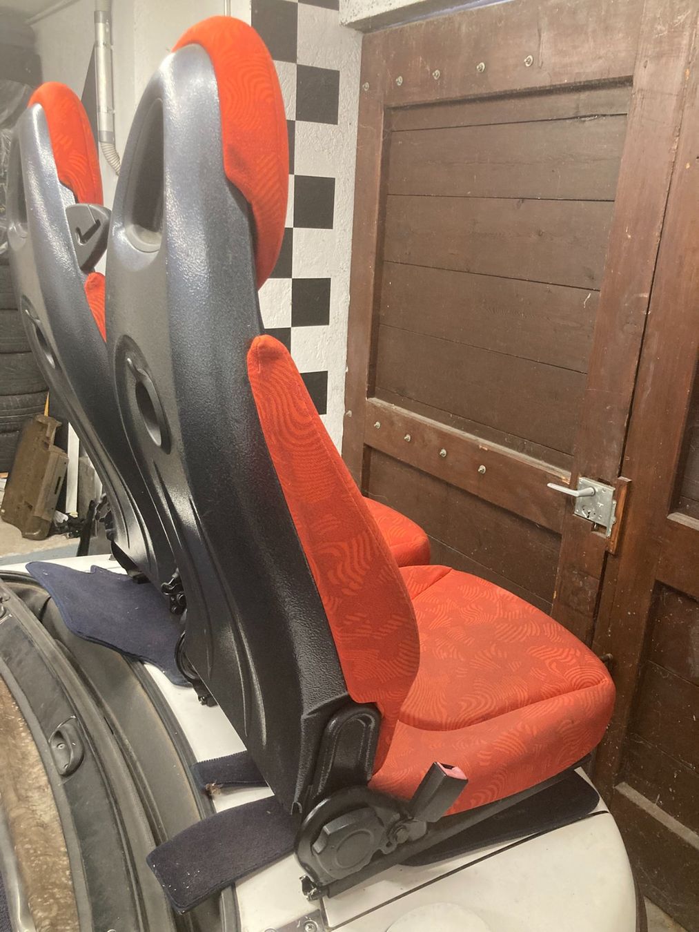 Smart Tutti pezzi di ricambio auto: Fahrersitz Smart ForTwo – Usato da Camorino venduto da Vasal 1