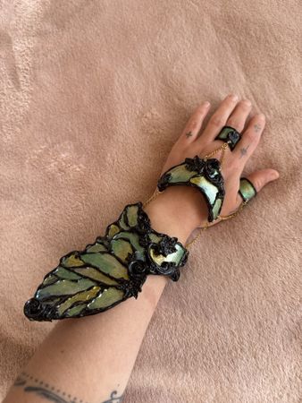 Handgemachter Hand/Armschmuck aus Worbla