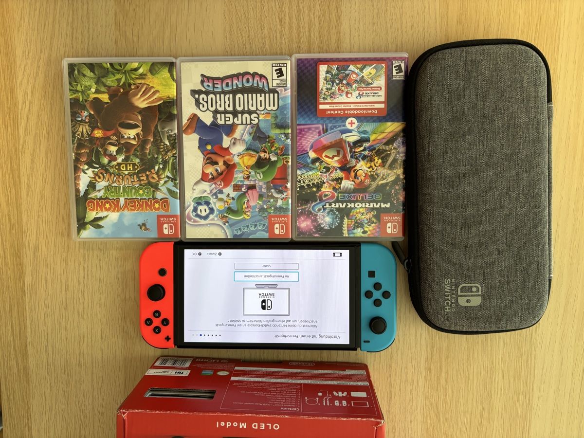 Nintendo Console: Nintendo Switch Oled – Usato da Sargans venduto da Oschaeli 2
