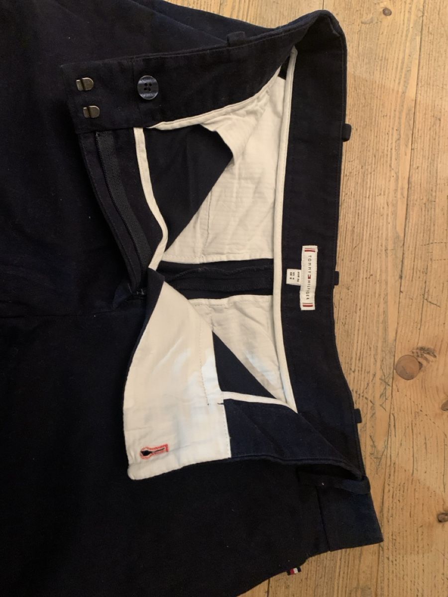 Tommy Hilfiger Pantaloni: Tommy Hilfiger Hose, dunkelblau, Gr. 36 – Usato da Amriswil venduto da rah_hd2j 1