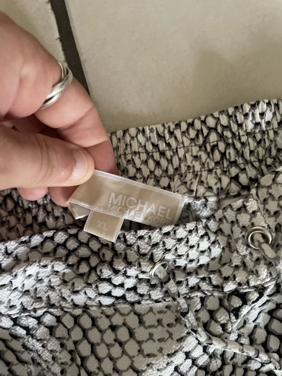 Pantalons: Hosen Schlangenmuster – D'occasion à Bern par alinaingenito 2
