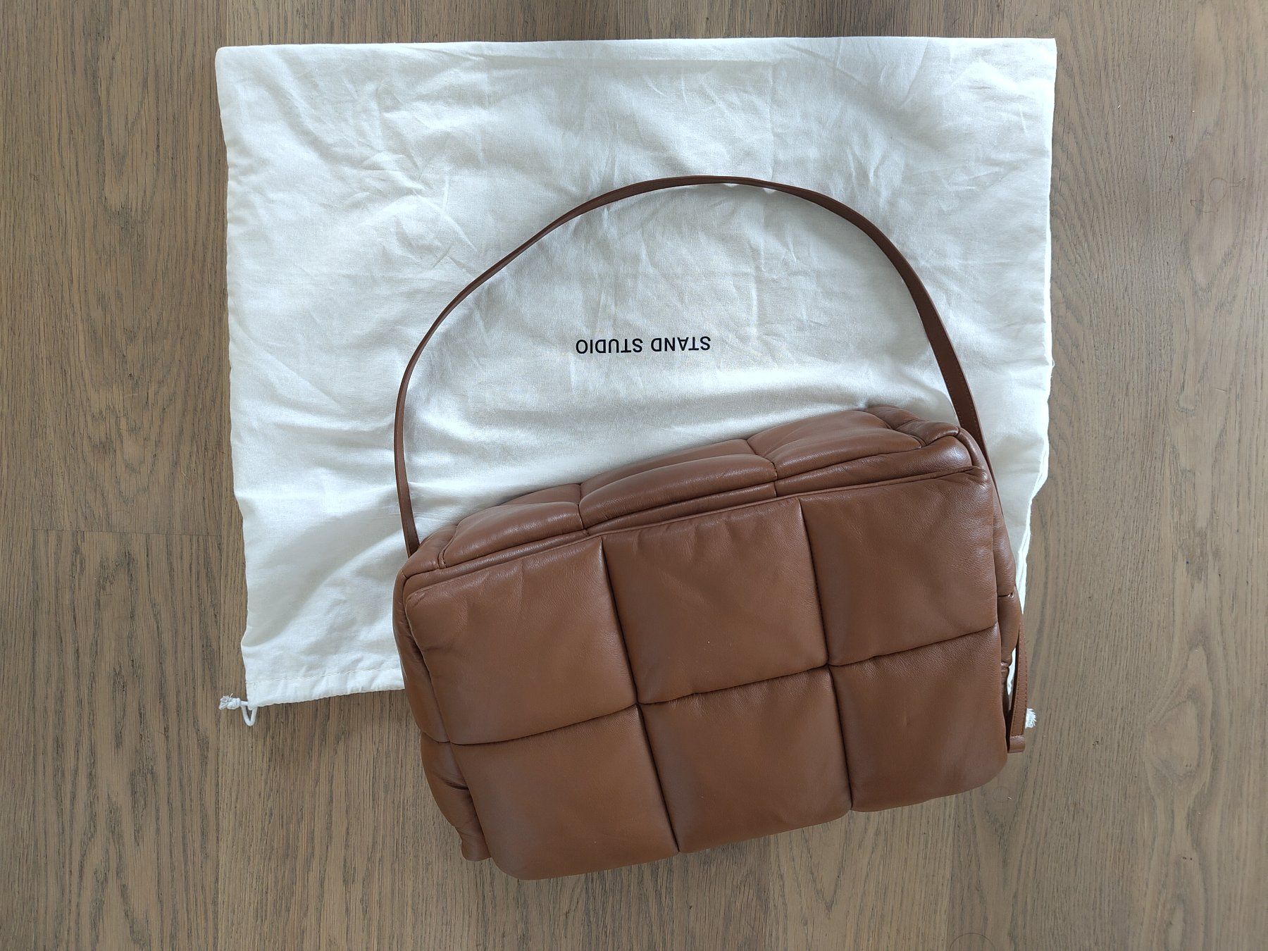 Stand Studio Borse: Gesteppte Tasche STAND STUDIO, veganes Leder, cognacfarben – Usato da Zürich venduto da ste_58hs 7