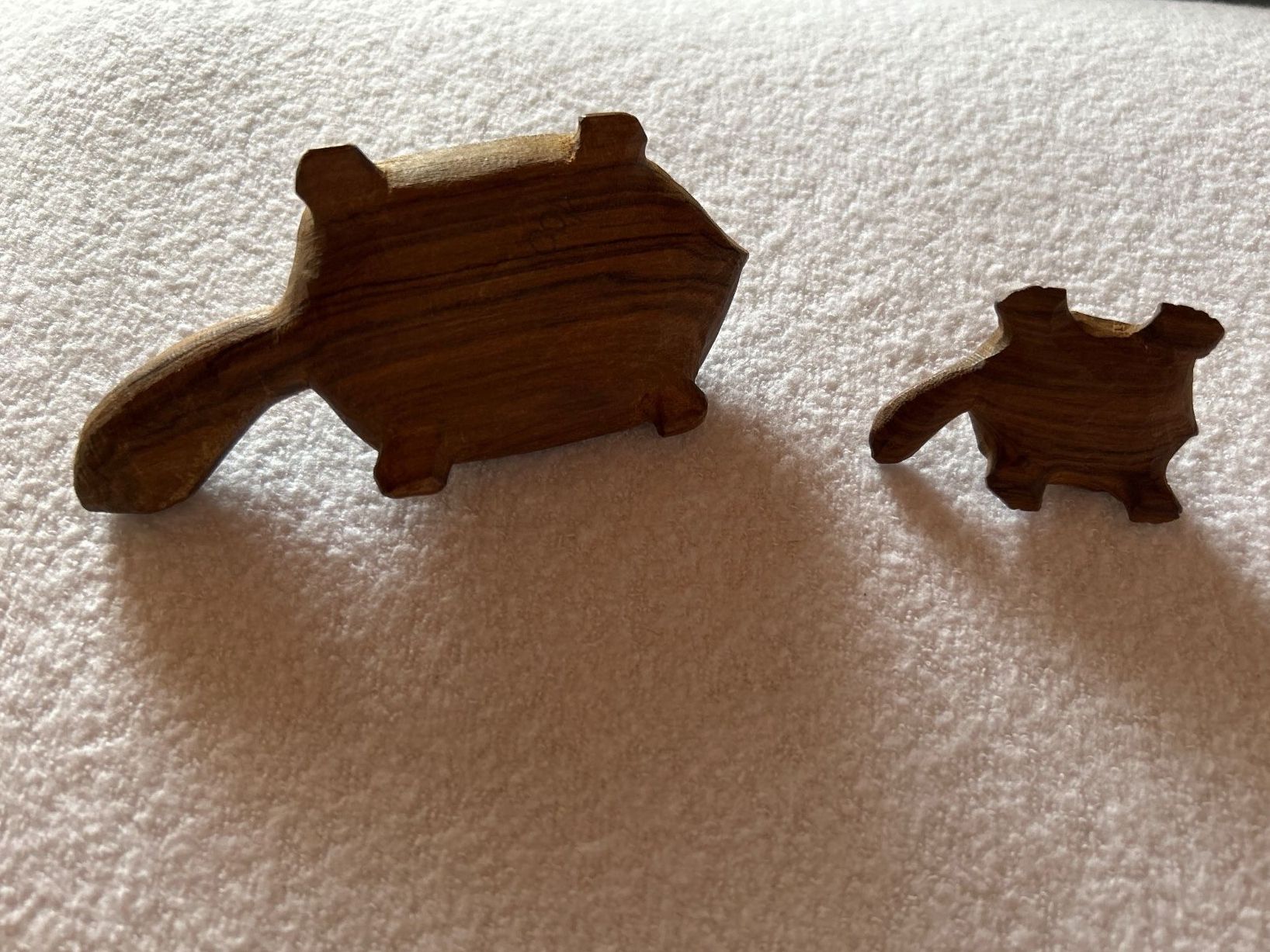 Statuette: Holz Schildkröten, 2 Stk., Deko, Handarbeit, Vintage – Nuovo (secondo la descrizione) da Villnachern venduto da RicardoMary 1