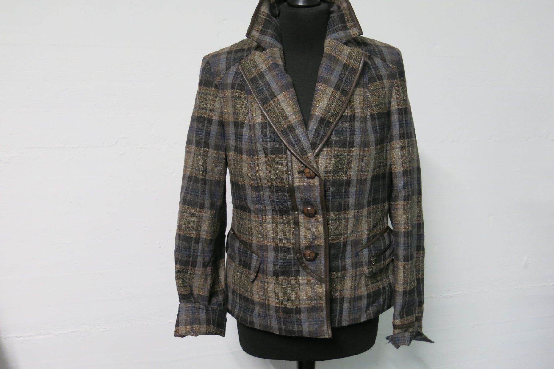 Giacche: TOP moderner neuwertiger Blazer – Usato da Buchs ZH venduto da Edelschmuck