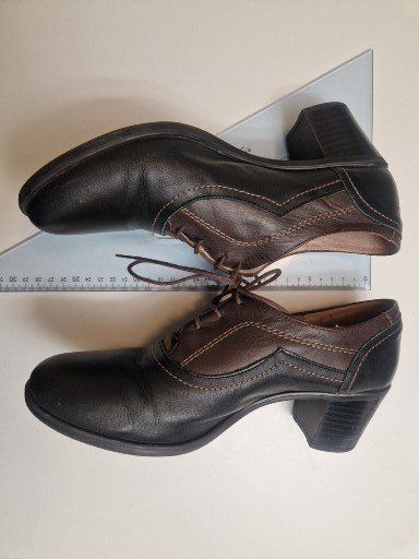 Scarpe da donna: Chaussures dame cuir 41 – Usato da Fribourg venduto da ego_8qg2 1