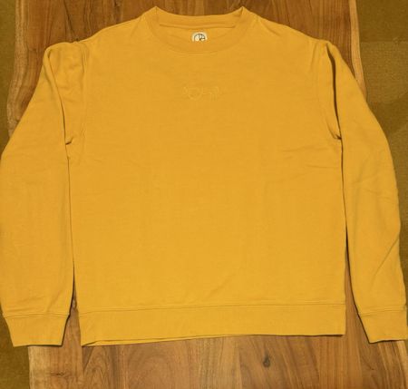 Yellow Polar crewneck sweatshirt 