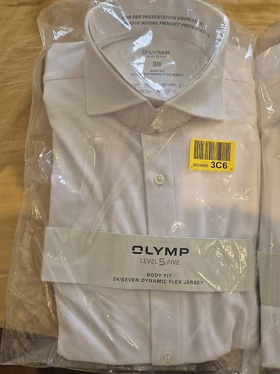 Camicie: Vend 4 chemises Olymp taille 38 – Usato da Vétroz venduto da cotm4