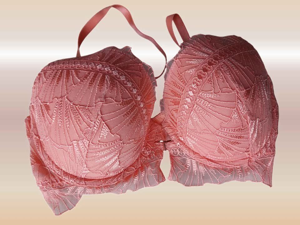 Altra biancheria intima: Damen Spitzen BH – Nuovo e nell'imballaggio originale da Aarburg venduto da Hystoria
