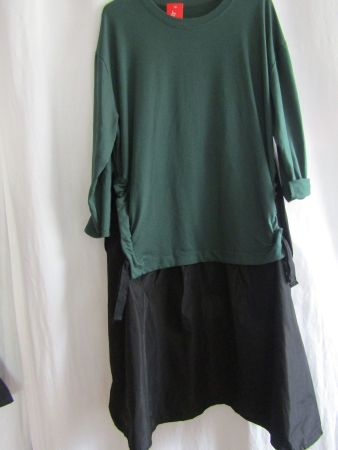 Gr. 44/52, auffälliges Kleid in Grün/Schwarz von LesFreres