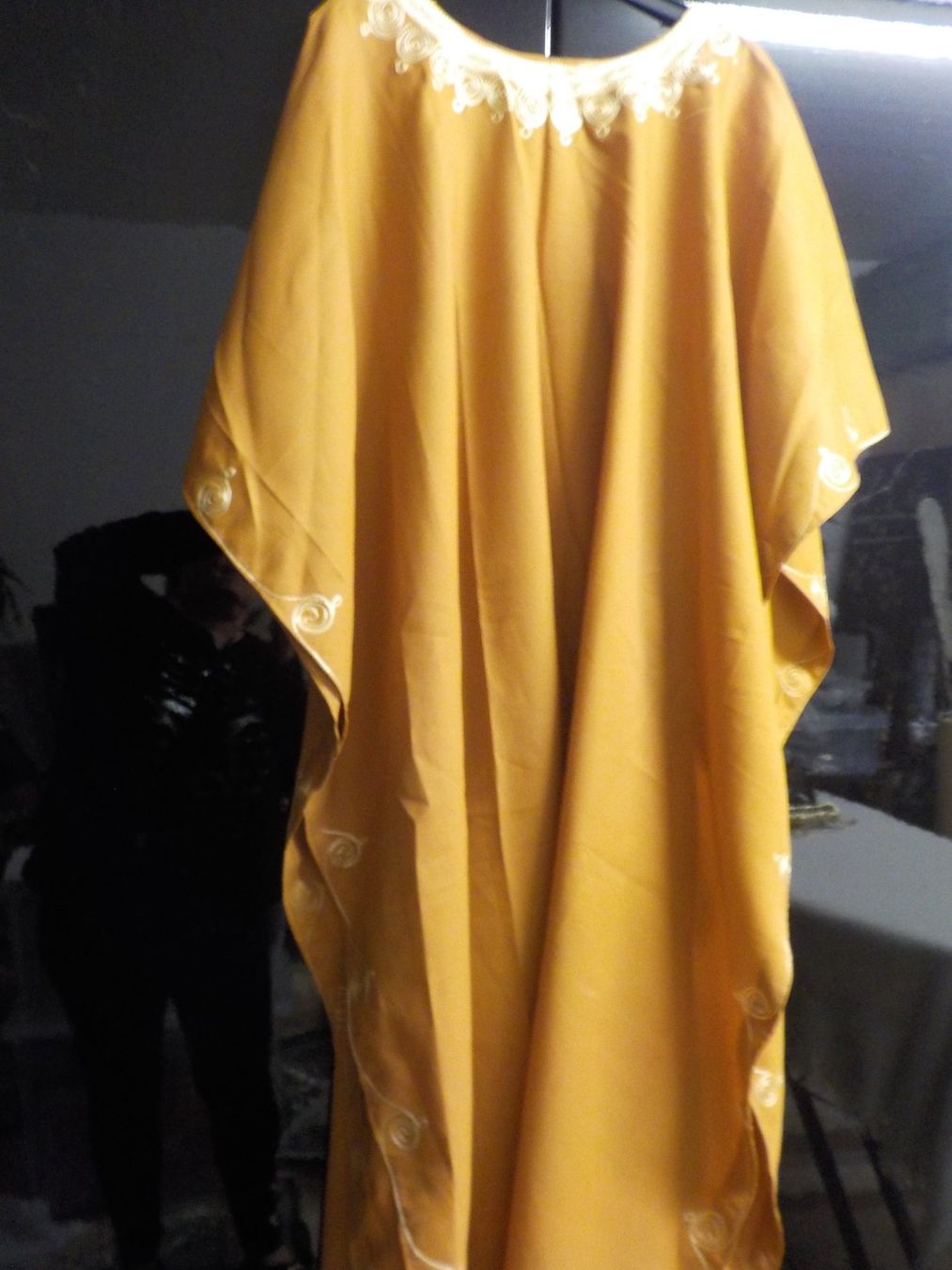 Altro in Moda uomo: Herrenkleid/Kaftan – Nuovo (secondo la descrizione) da Muri b. Bern venduto da Eventverkauf 1