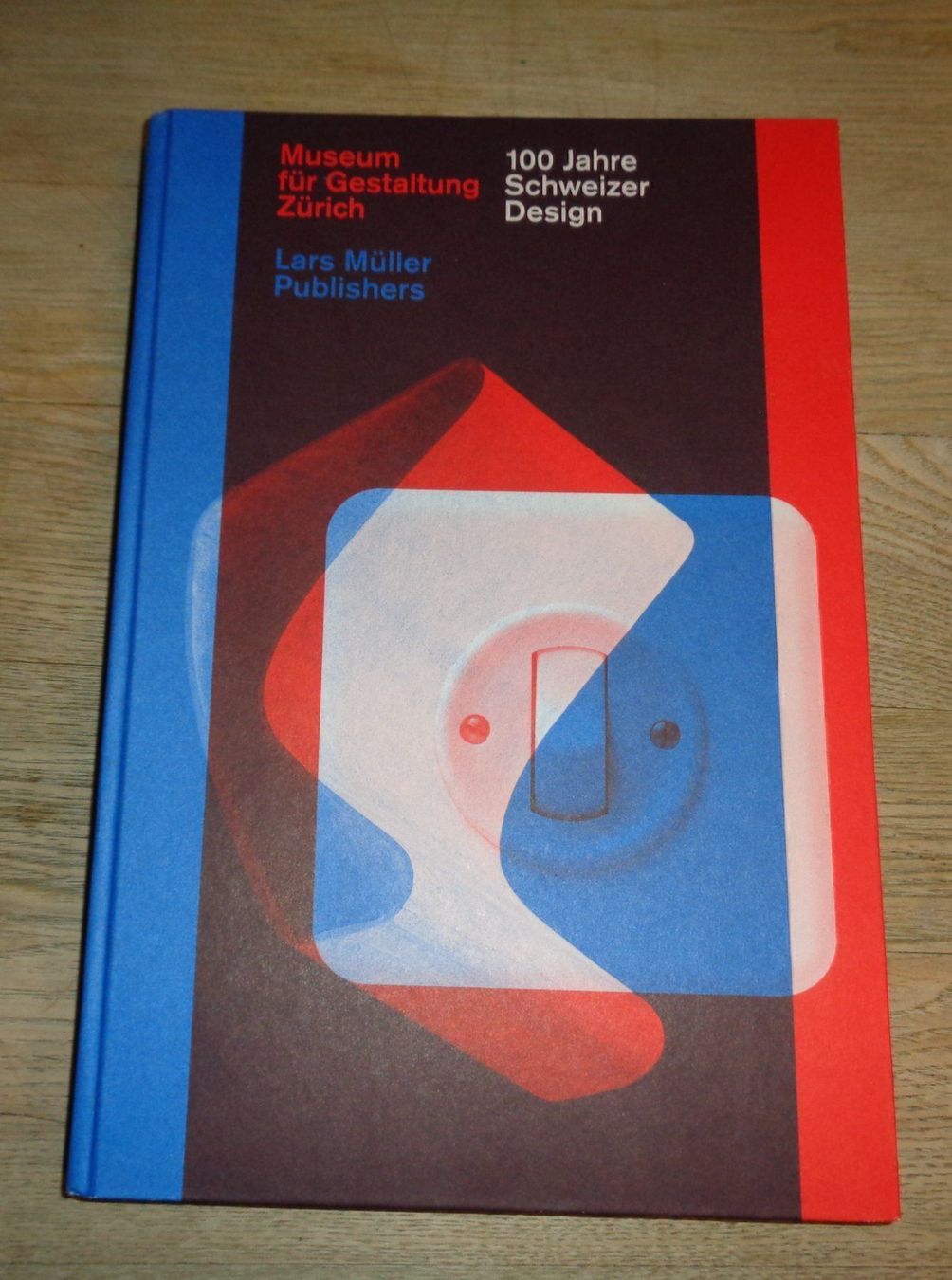 Livres: 100 JAHRE Schweizer Design – D'occasion à Welschenrohr par Regool