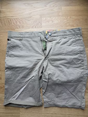 Graue Shorts M