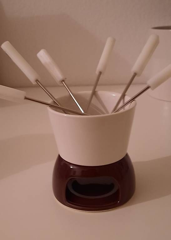 Geschirrsets: Schoggifondue Set – Gebraucht aus Bern von ANIP