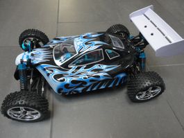 sehr schneller Buggy 1:10 alles neu