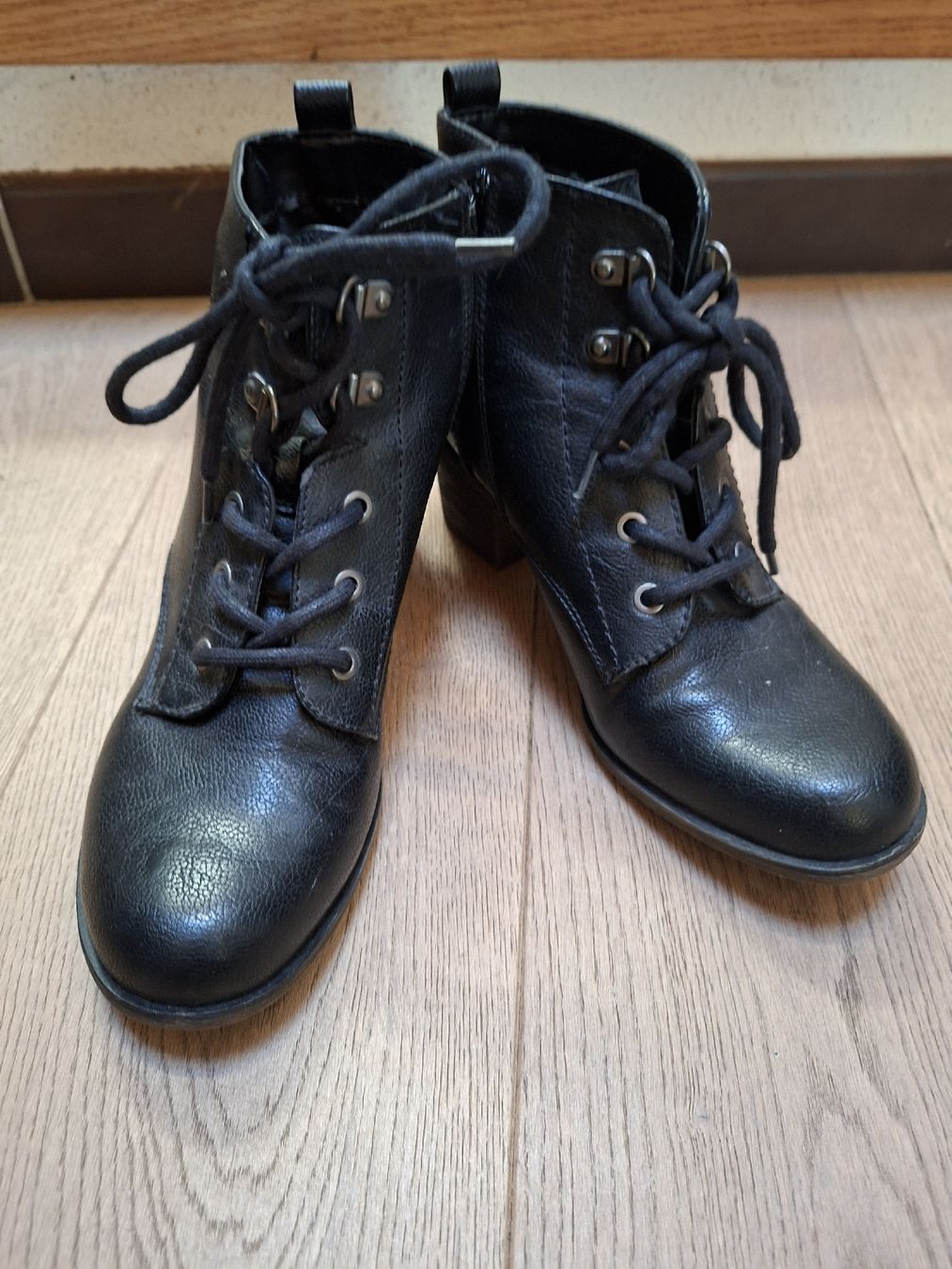 Scarpe da donna: stiefelette Gr 40 – Usato da Brienz BE venduto da Zwiback20
