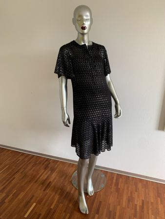 AKRIS: Luftiges Kleid mit Punktmuster, inkl. Unterkleid, 36