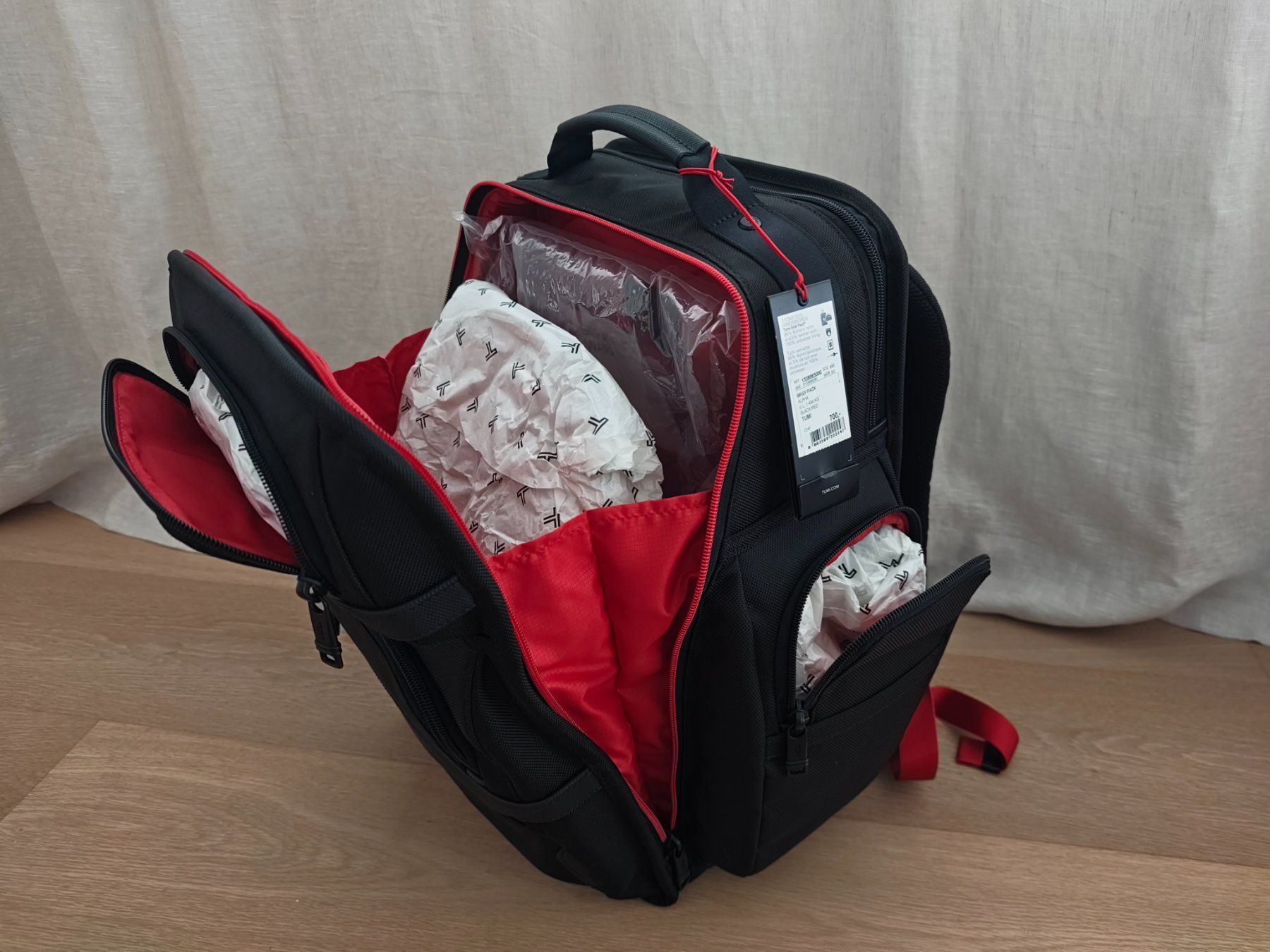 Tumi Zaini: TUMI Alpha Brief Pack, Black/Red Special, neu, CH-Quittung – Nuovo e nell'imballaggio originale da Immensee venduto da Pelab 1