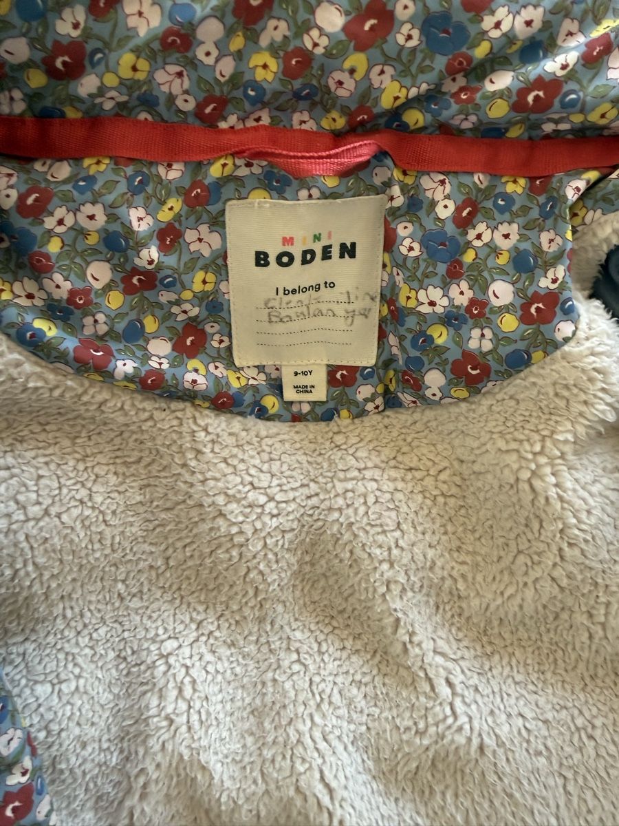 Giacche & Cappotti: Mini Boden Winterjacke mit Blumenmuster Grösse 9-10J – Usato da Küsnacht ZH venduto da Weenag 1