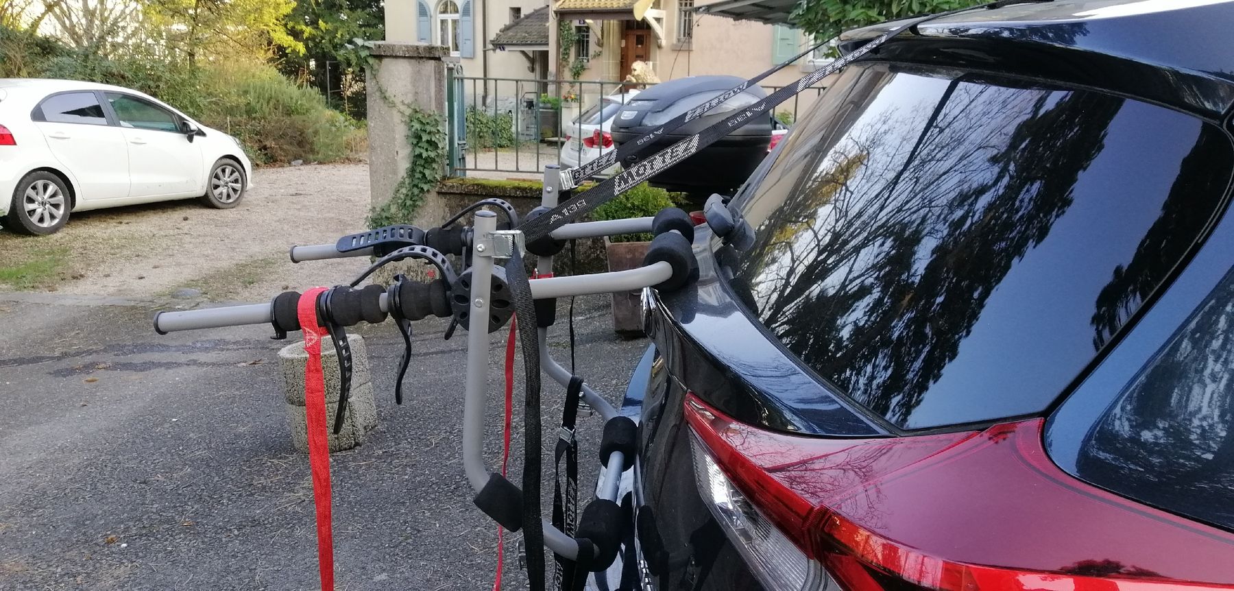Cavalletti per biciclette: Support vélo pour auto – Usato da Lausanne venduto da Jdelta