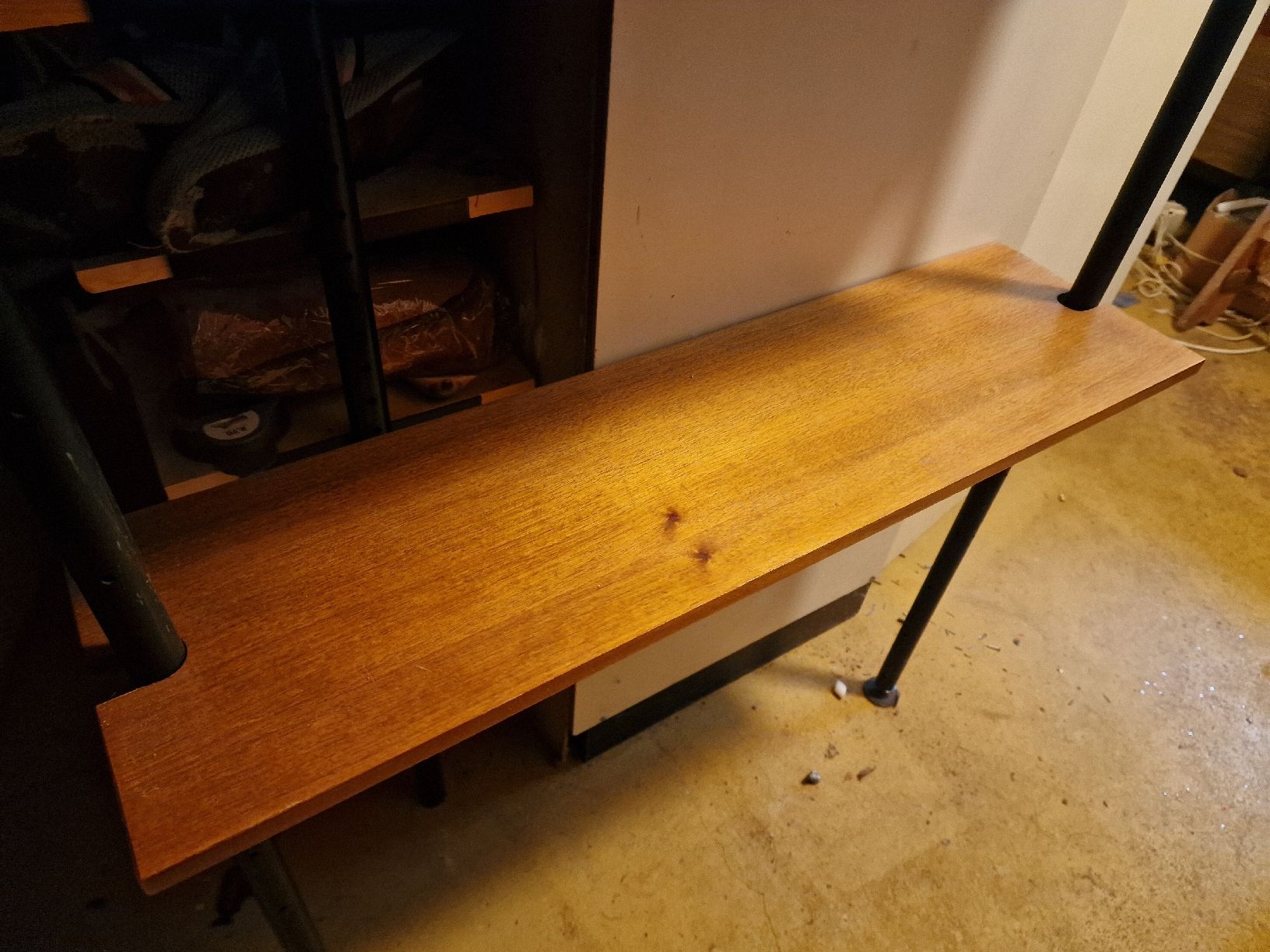 Regale: Vintage Teleskopregalsystem – Gebraucht aus BERN von Intarsia 1