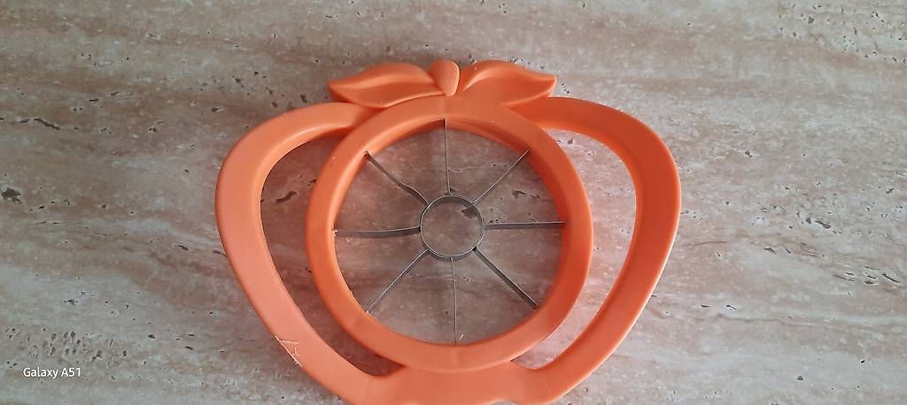 Küchengeräte: ***Apfelschneider*** – Gebraucht aus Wädenswil von H2H_Secondhandshop
