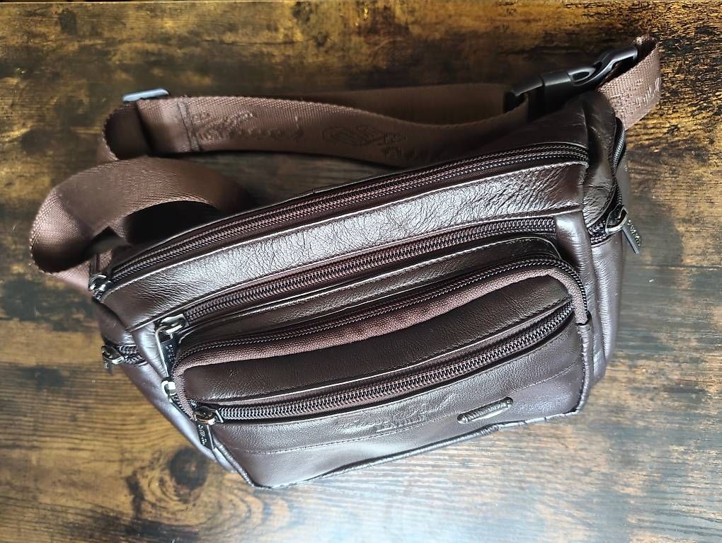 Altro in  Abbigliamento & Accessori: Sac banane en cuir brun – Usato da Vevey venduto da con_dwl8 1