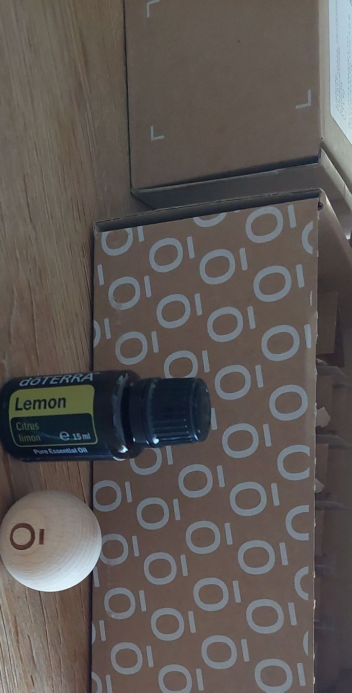 Doterra Oli essenziali: DoTERRA Lemon Öl15ml  mit Holzdiffusor neu – Nuovo e nell'imballaggio originale da Gwatt (Thun) venduto da Letzte-Chance-III 1