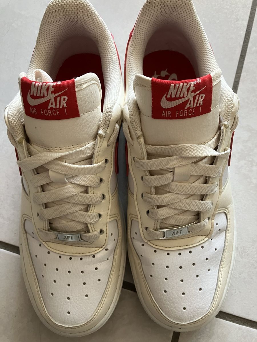 Nike Scarpe da uomo: Nike Air Force 1 '07 Weiss/Rot Grösse 38 – Usato da Winterthur venduto da Felix333