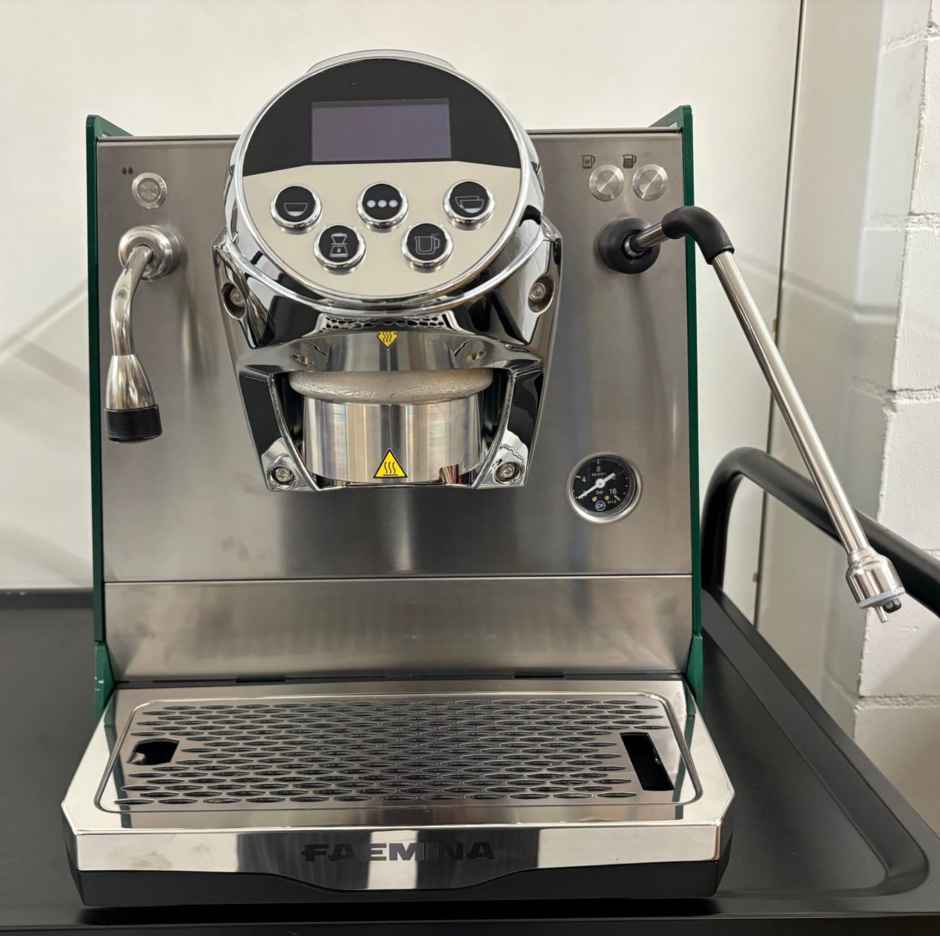 Faema Macchine per caffè & Macchine per espresso: Siebträger Kaffeemaschine Faemina grün – Nuovo (secondo la descrizione) da Zürich venduto da Autocity