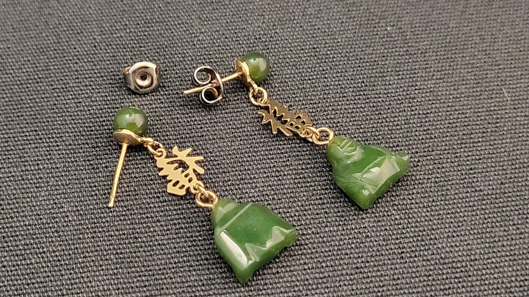 Orecchini pendenti & Orecchini a lobo: Jade-Ohrhänger mit Buddha – Usato da Basel venduto da spinne02 5