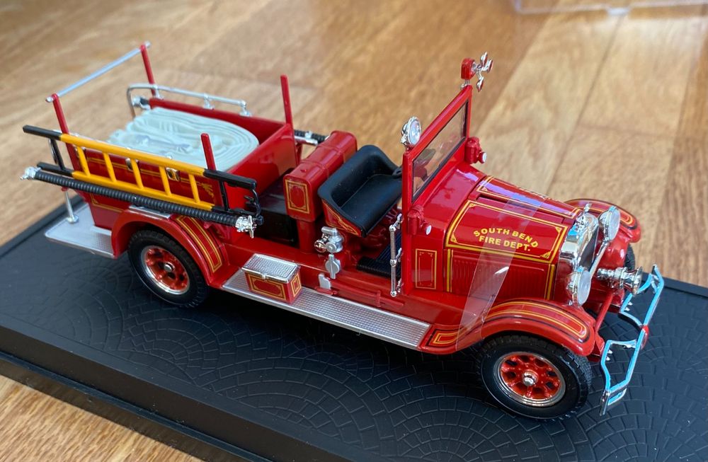Camion De Pompier Télécommandé 1:12 Avec échelle Et Pulvérisation D'eau - 11 Canaux, LED, Son - Enfant 3-8 Ans - 7
