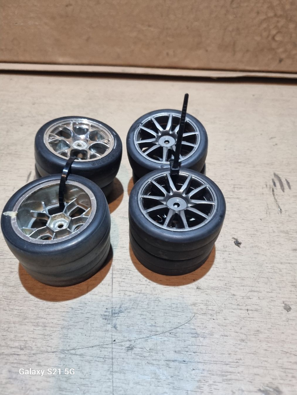 Modellismo RC: 1:10 onroad Reifen – Nuovo (secondo la descrizione) da Sisikon venduto da SanAndreas 1