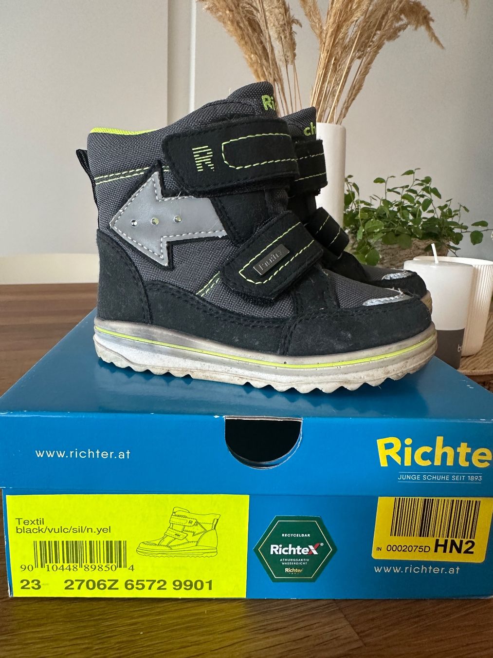 Scarpe per ragazzi: Richte Winterschuhe Gr. 23❄️ – Usato da Zürich venduto da JuliaSp