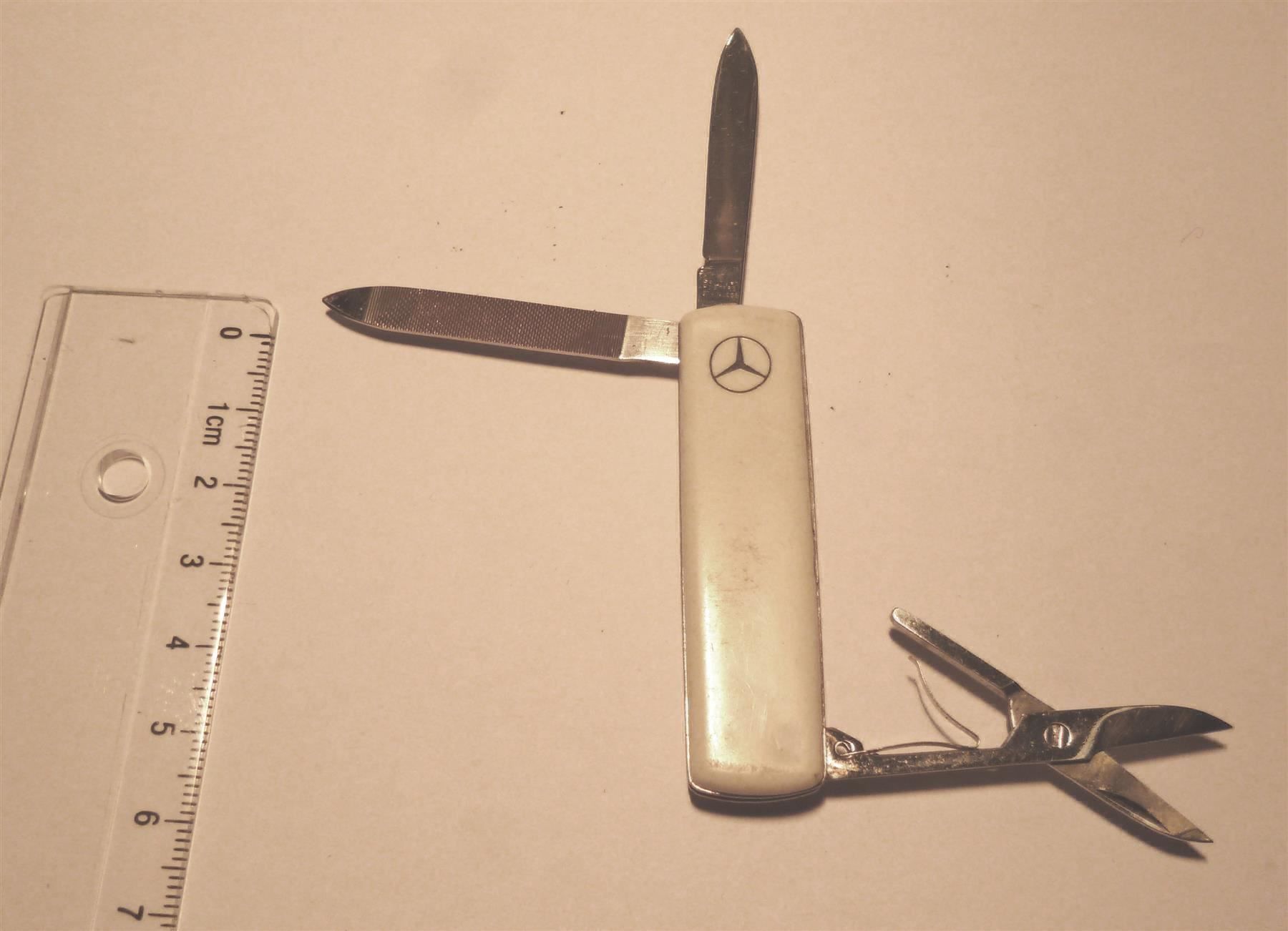 Taschenmesser: Kleines Messer mit Mercedes Logo – Gebraucht aus Wädenswil von verebe