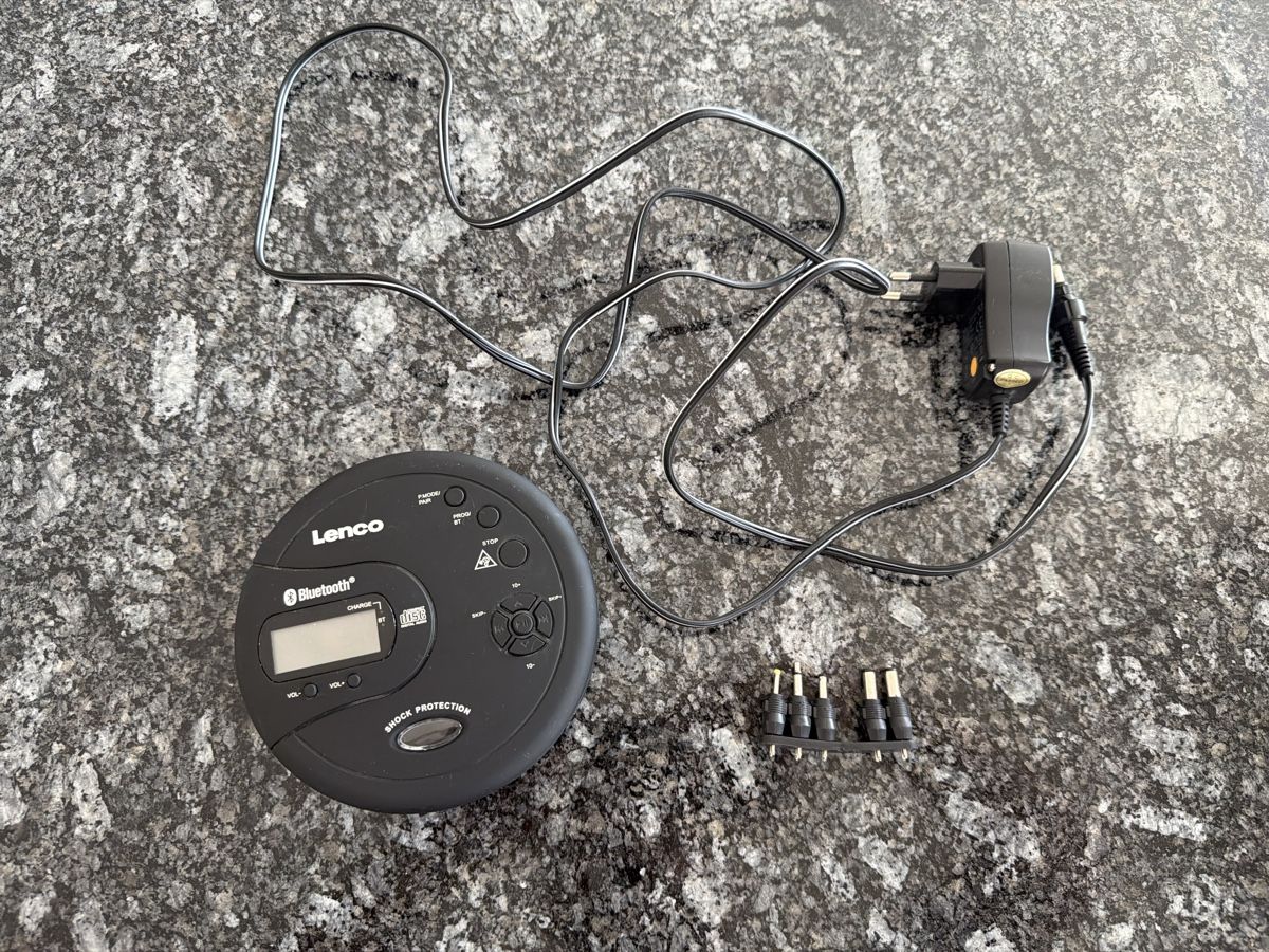 Lenco Sistemi audio & multimediali: Lenco CD-250BK  CD-Player mit Bluetooth und Netzteil – Usato da Wetzikon ZH venduto da philippe_22