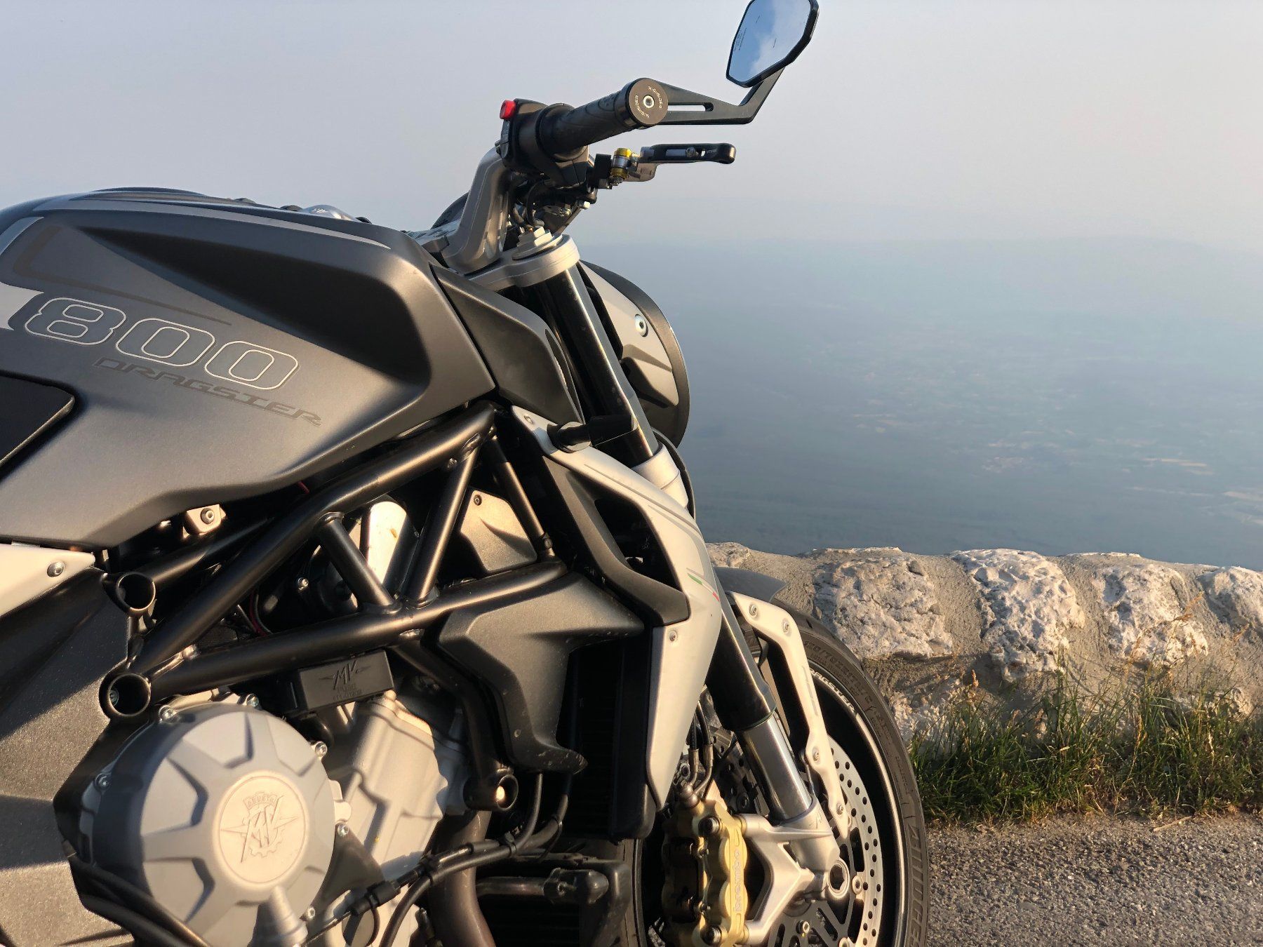 MV Agusta Strasse: MV Agusta Brutale Dragster 800cc 2015 endommagée – Defekt aus Grens von Skip710 4