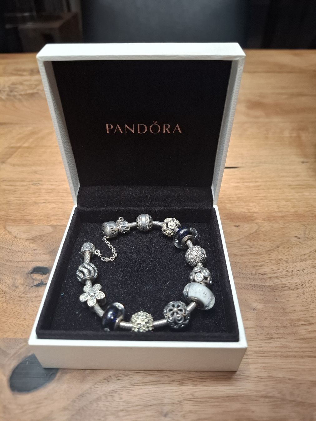 Pandora Bracciali & Braccialetti: Pandora Armbamd mit Charms – Nuovo (secondo la descrizione) da Gossau SG venduto da R6_5s7j