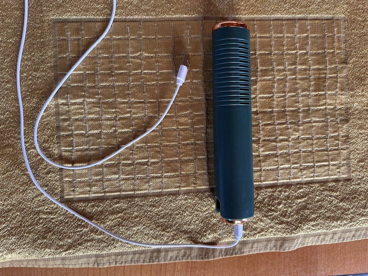 Autres soins des cheveux: USB Hair Brush  – D'occasion à Heimberg par Sabe_Frau 2