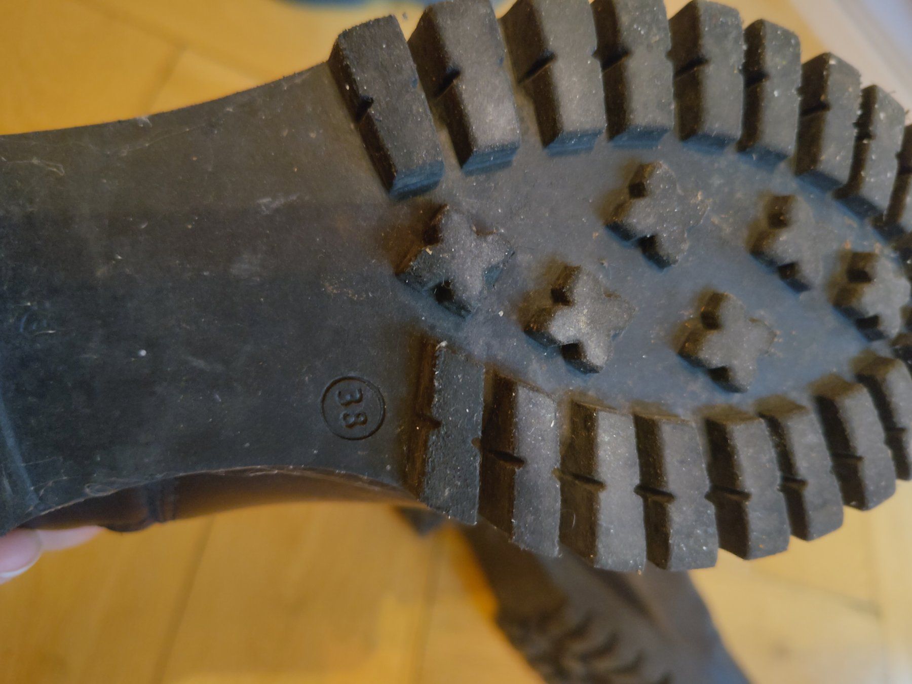 Damenschuhe: Stiefeletten – Gebraucht aus Bern von Linii 2