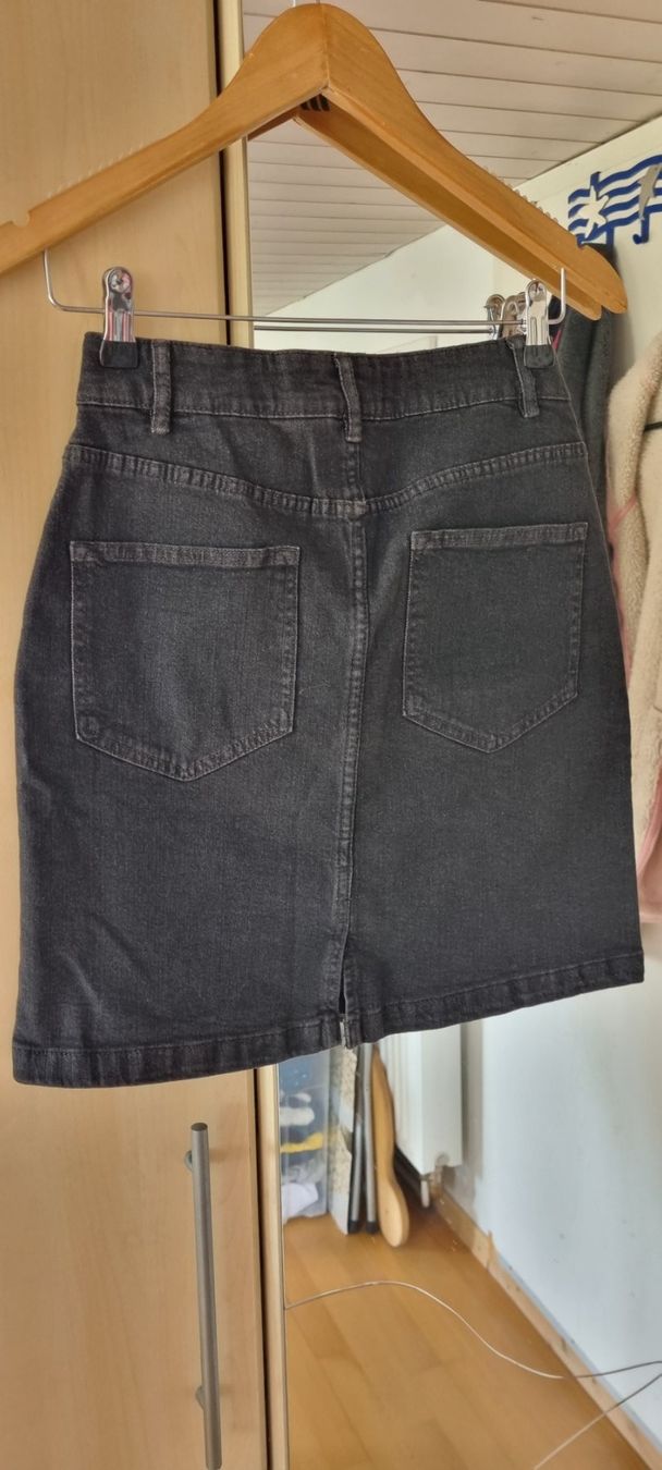 Röcke: Schicker Jeansrock ,Grösse 36/S, neu! – Neu (gemäss Beschreibung) aus egliswil von Maggy6 2