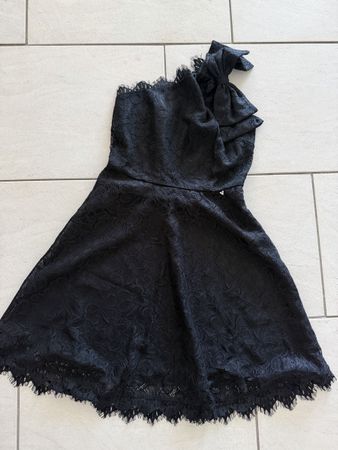 GUESS Spitzenkleid