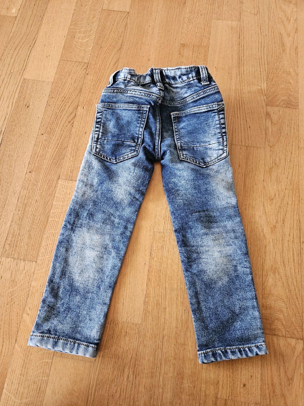 Pantalons: Hosen Grösse 104 – D'occasion à Rickenbach SO par S.u.n.s.h.i.n.e.83 2
