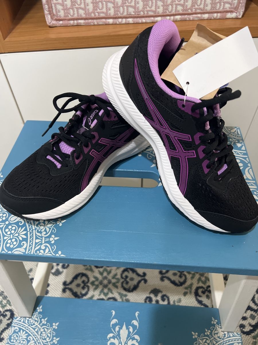Asics Schuhe für Mädchen: ASICS Turnschuhe 37 – Neu und originalverpackt aus Wolfwil von Vessie