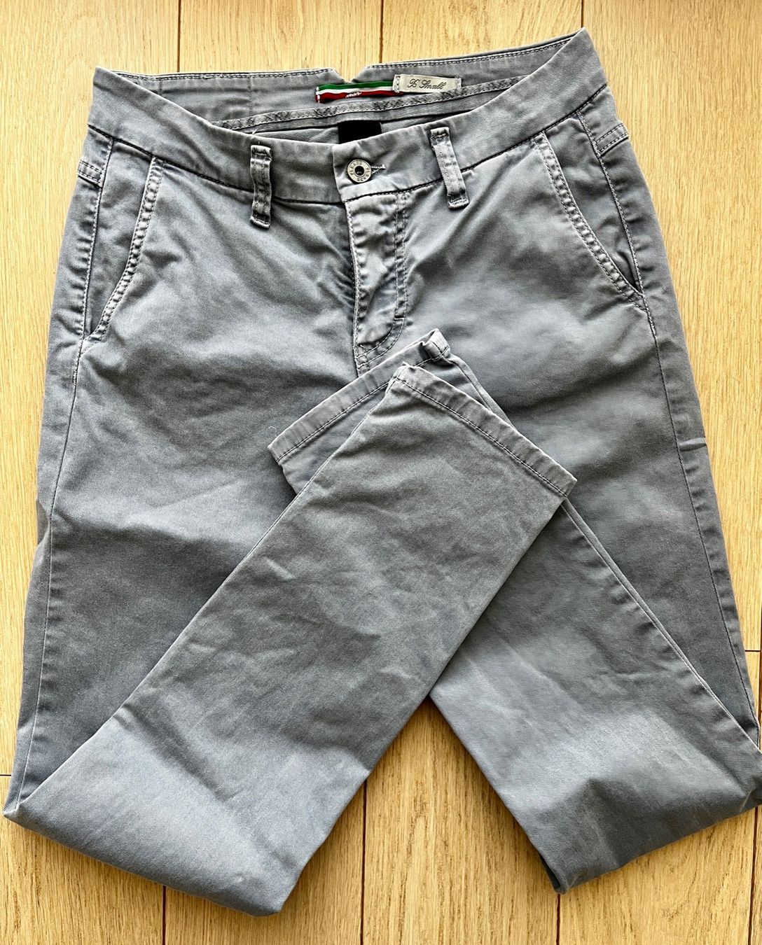 Please Jeans Jeans: PLEASE Jeans gris XS – Usato da La Plaine venduto da Biliblue
