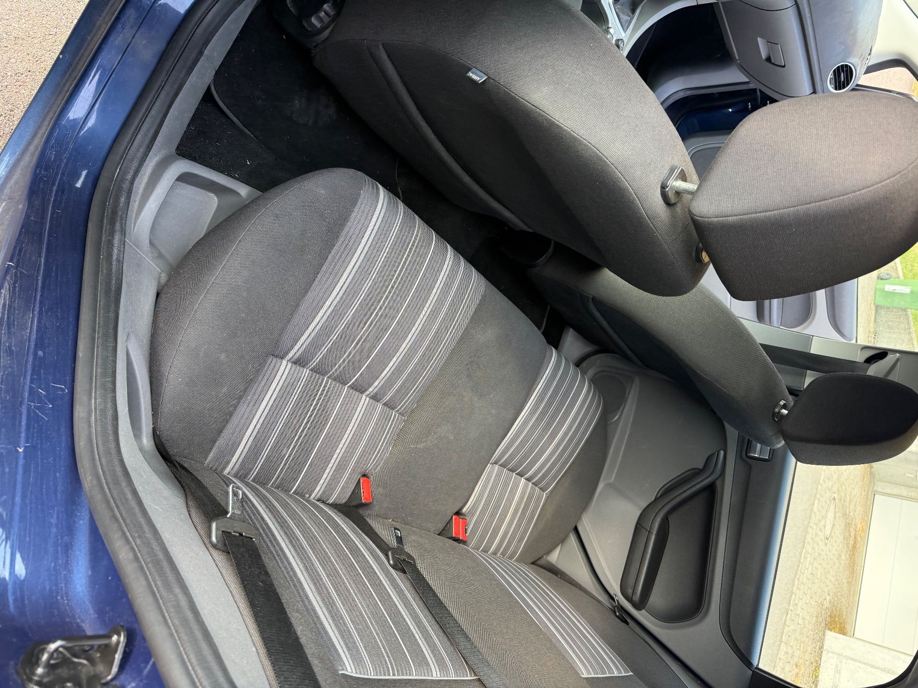 Ford Automobili: Ford Focus 1.8i FFV – Difettoso da Schneisingen venduto da TG_92 6